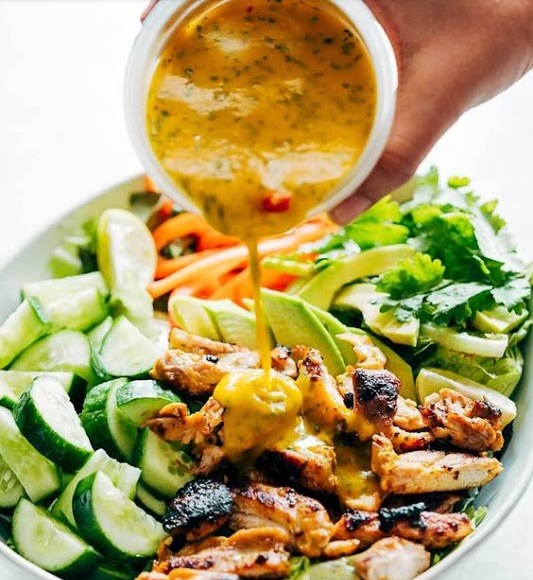Grilled Chicken Mango Salad with Mango Cilantro Dressing
