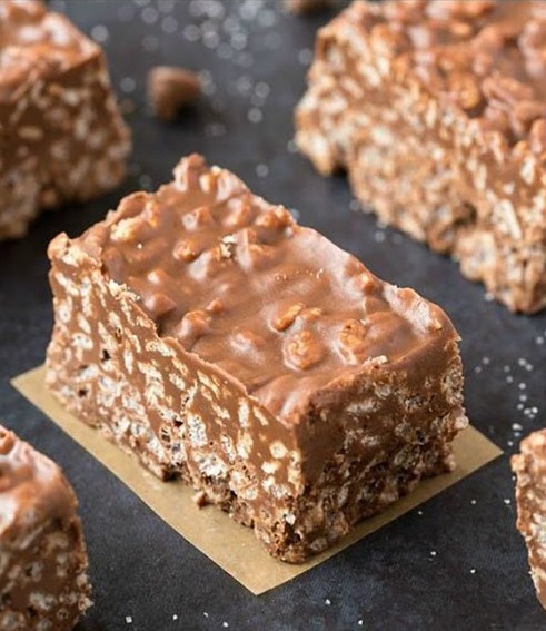 Healthy No Bake Chocolate Peanut Butter Crunch Bars