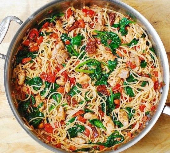 Tomato Spinach Chicken Spaghetti