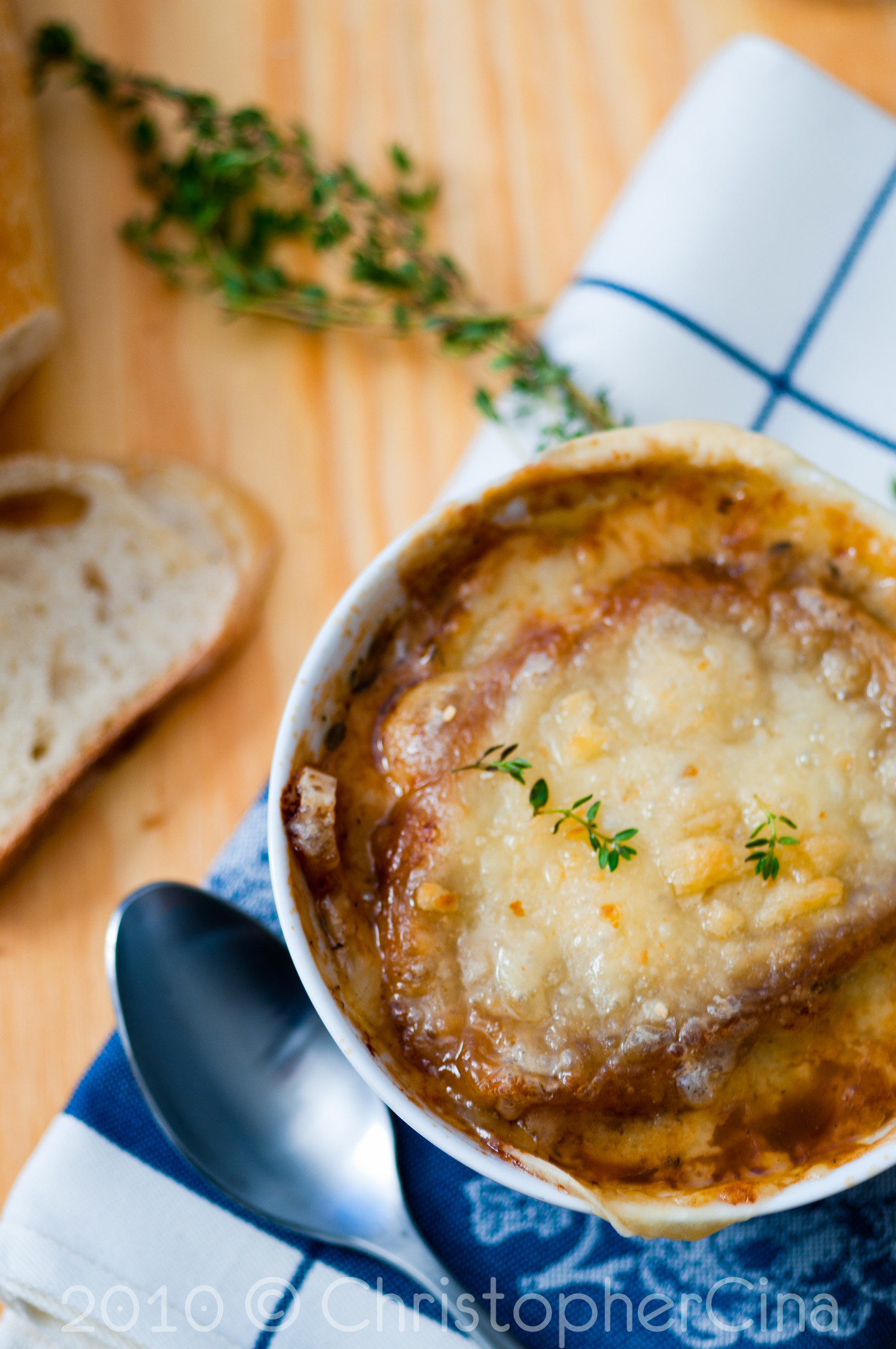 French Onion soup New Classic French Ion soup