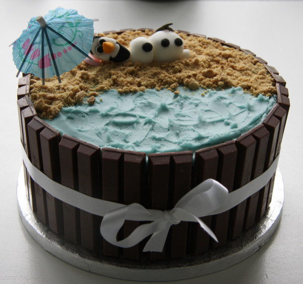 Beach Birthday Cake
 Olaf on The Beach Cake and Cupcakes – lovinghomemade
