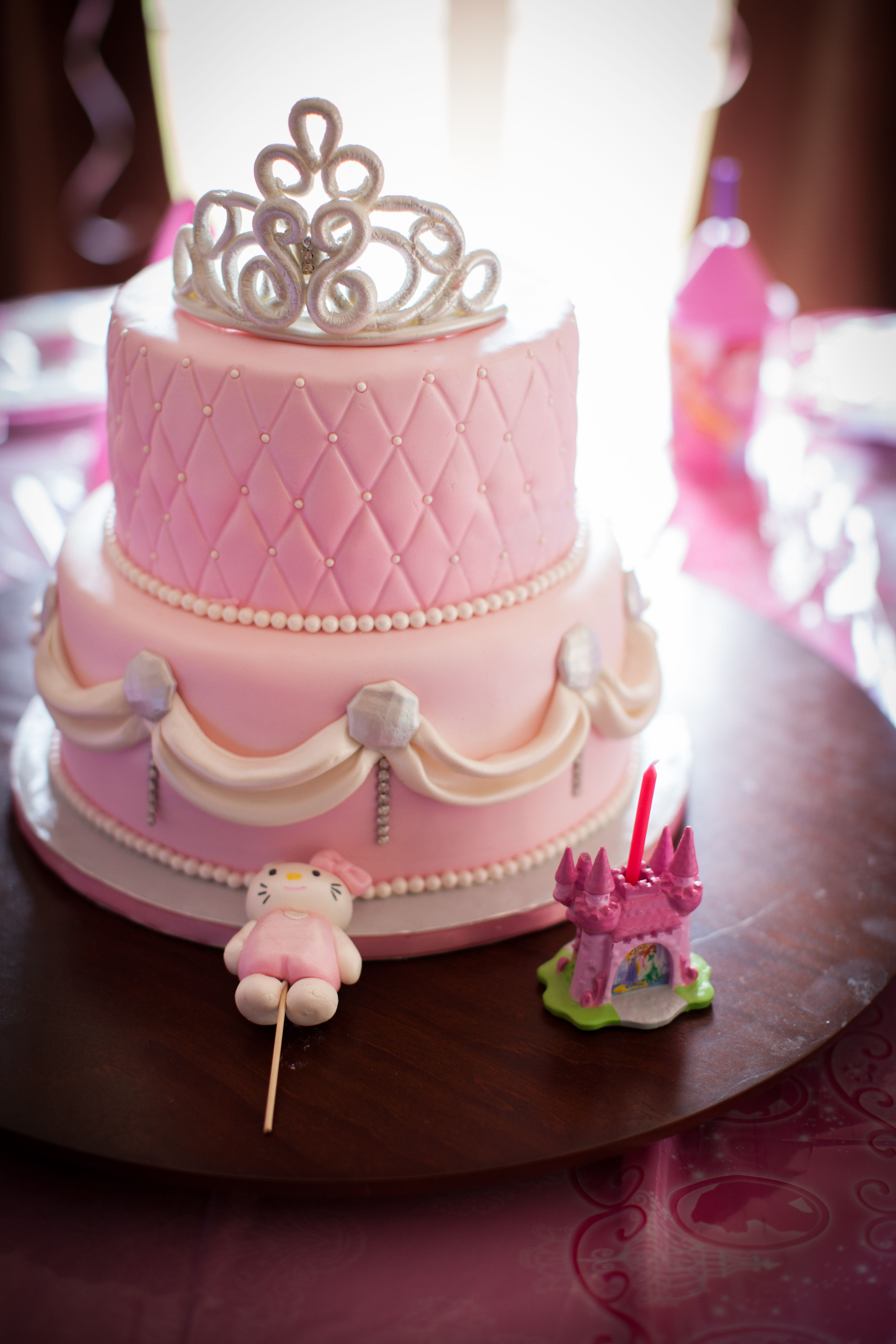 Birthday Cake Photos
 Pin by Calés Cantrall on Princess Birthday Party Ideas in
