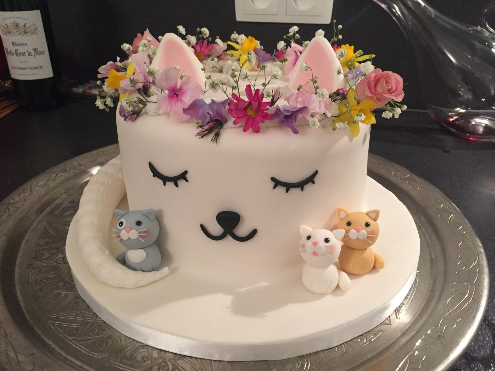 Cat Birthday Cake
 Cat cake Lindas invitaciones Pinterest