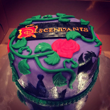 Descendants Birthday Cake
 25 best ideas about Descendants cake on Pinterest