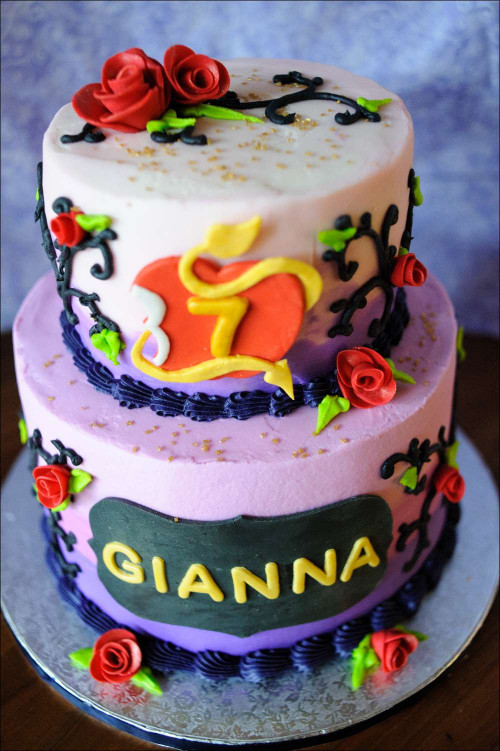 Descendants Birthday Cake
 Disney Descendants Birthday Cake