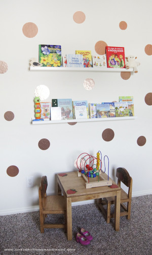 DIY Kids Room Decor
 DIY Kids Room Wall decor and Book Storage