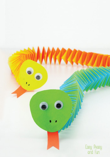 Easy Craft For Kids
 Accordion Paper Snake Craft Easy Peasy and Fun