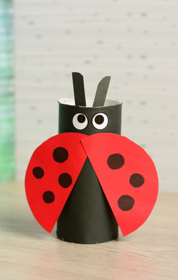 Easy Craft For Kids
 Toilet Paper Roll Ladybug Craft Easy Peasy and Fun