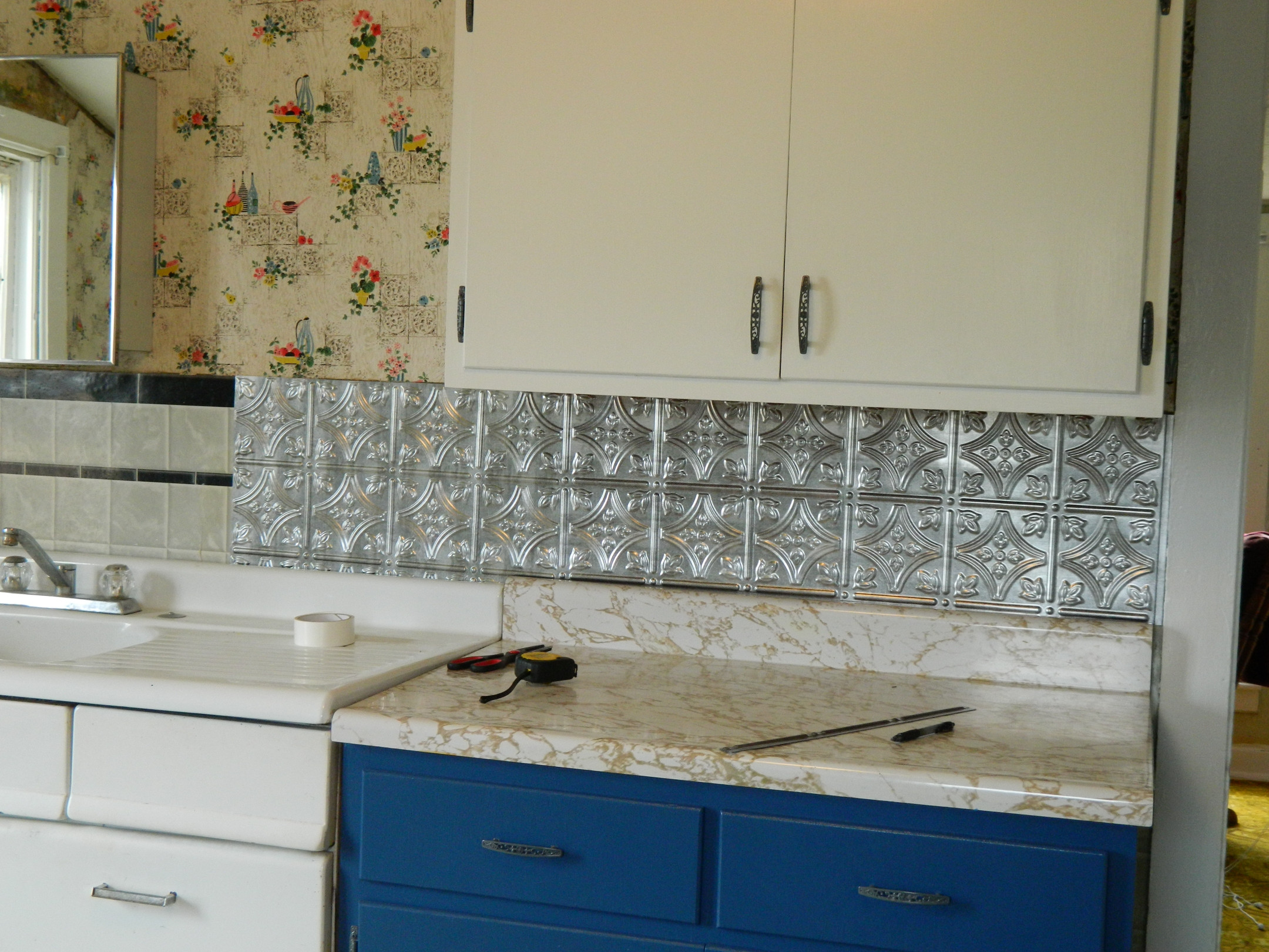 Easy Kitchen Backsplashes
 Diy Glass Backsplashes For Kitchens – Wow Blog