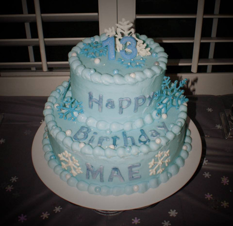 Frozen Birthday Cake
 How to host a Disney Frozen Inspired Party – birthday
