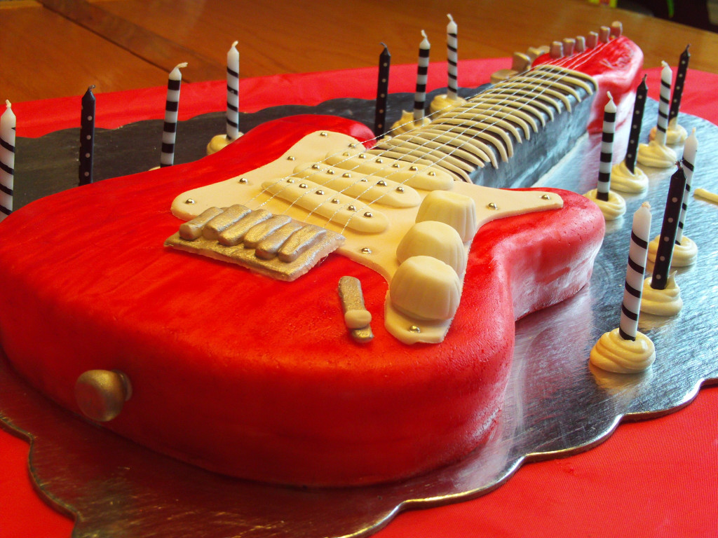Guitar Birthday Cake Unique Electric Guitar Cake