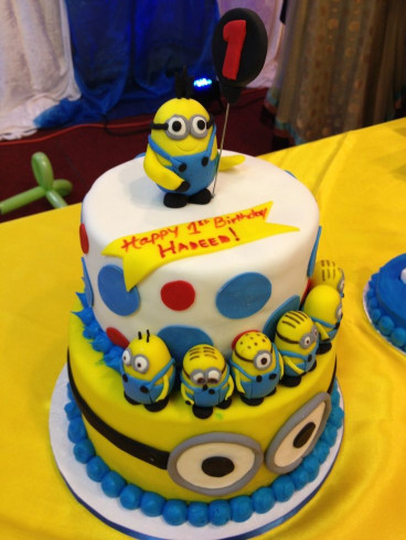 Minion Birthday Cake
 Minions Birthday Cake Birthday Cake Cake Ideas by