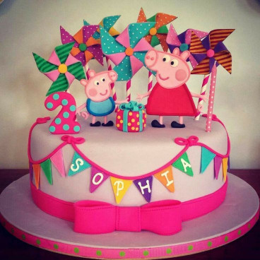 Peppa Pig Birthday Cake
 370 best Peppa Pig Cakes images on Pinterest