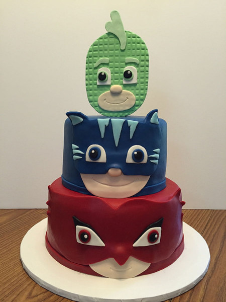 Pj Mask Birthday Cake
 Pj Masks Birthday Cake With Coordinating Cupcakes