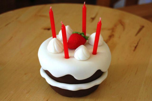 Small Birthday Cake
 How to Make a Mini Birthday Cake Free Cake Decorating