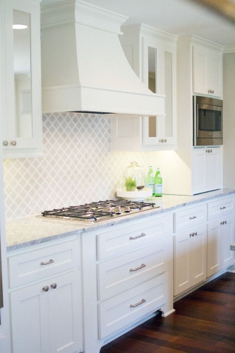 White Kitchen Backsplash Ideas
 25 Best Collection of White Kitchen Cabinets Backsplash Ideas