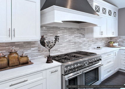 White Kitchen Backsplash Ideas
 White Modern Kitchen with Marble Subway Tile Backsplash