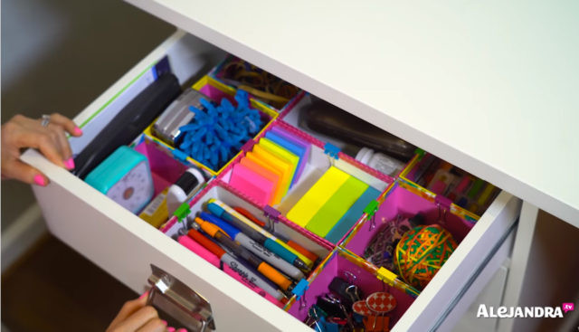 Desk Drawer Organizer Ideas
 [VIDEO] Most Organized Home in America Part 2 by