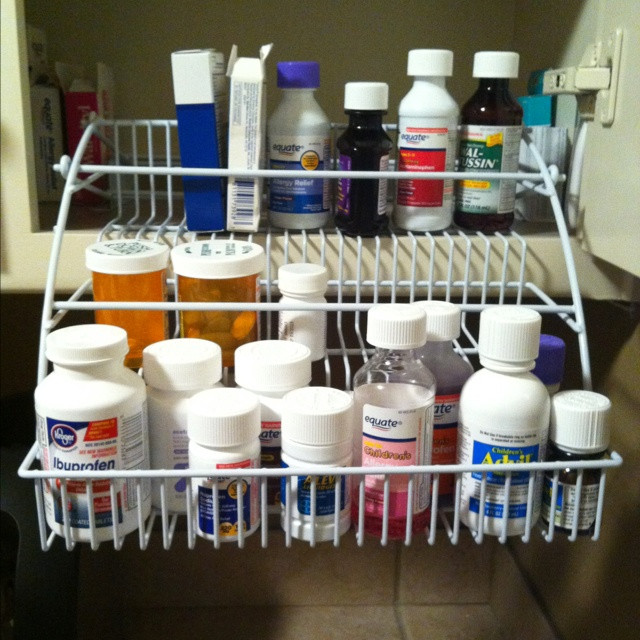 Medicine Bottle Organizer
 17 Best images about Great ideas Fragyl Mari notes on