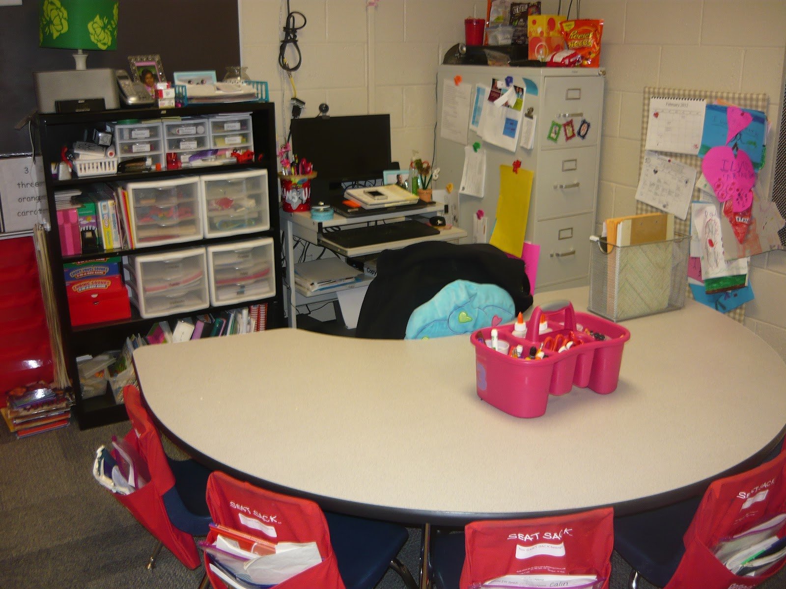 Teacher Desk Organization
 Simplify and Teach Teacher Desk Area